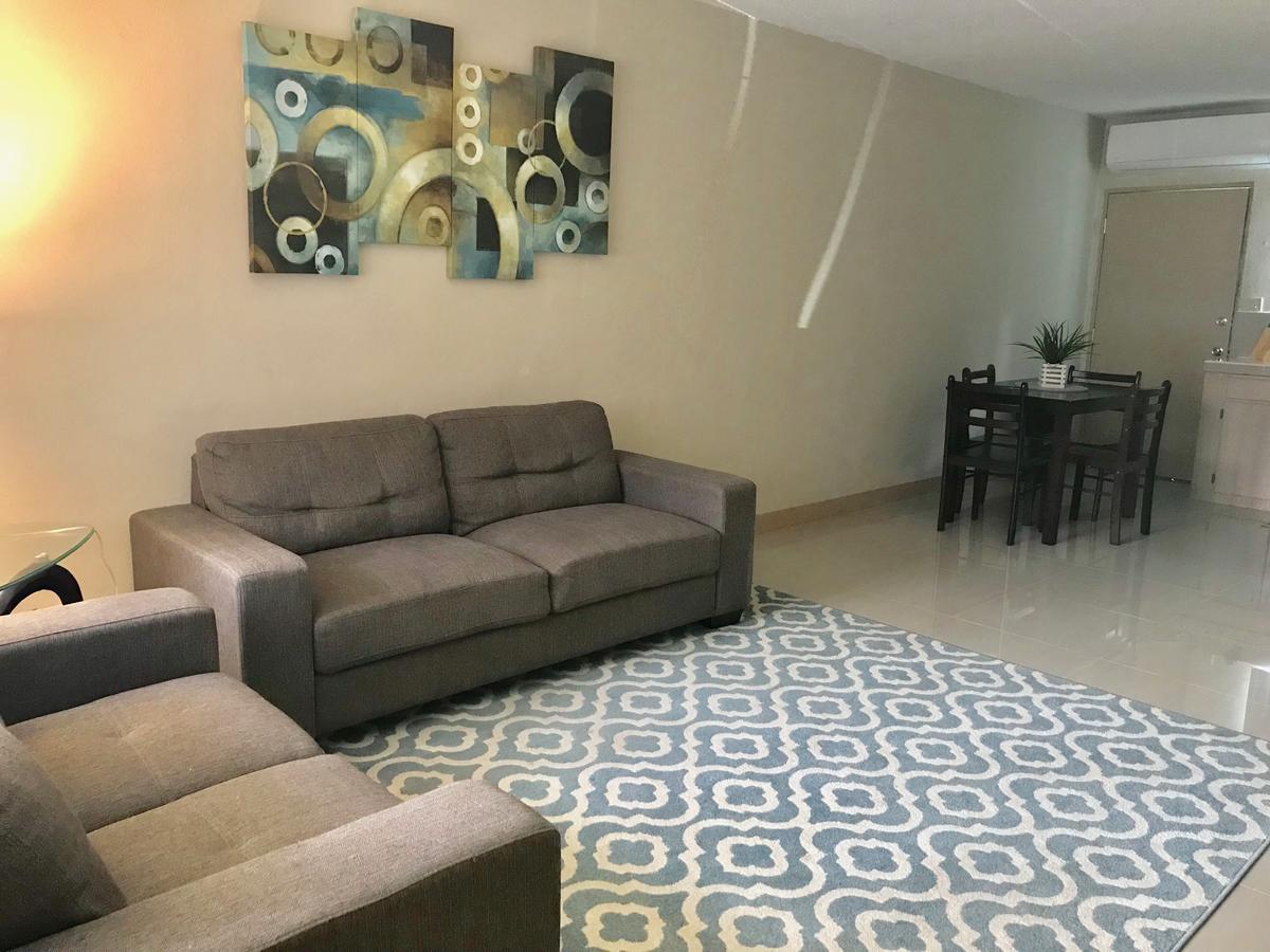 1 Bedroom / 1 Bath . Private Apt. Free Wifi, Interent & Parking Sinajana Exteriér fotografie
