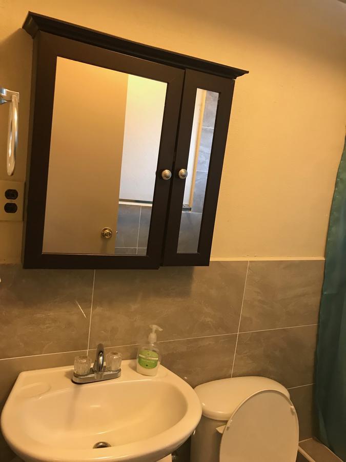 1 Bedroom / 1 Bath . Private Apt. Free Wifi, Interent & Parking Sinajana Exteriér fotografie